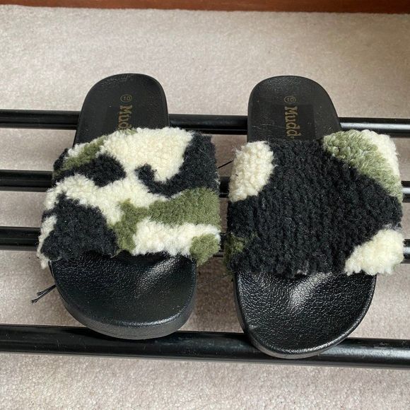 MUDD Women RIO Plush Slide Sandals - NEW NWOB - Picture 2 of 8